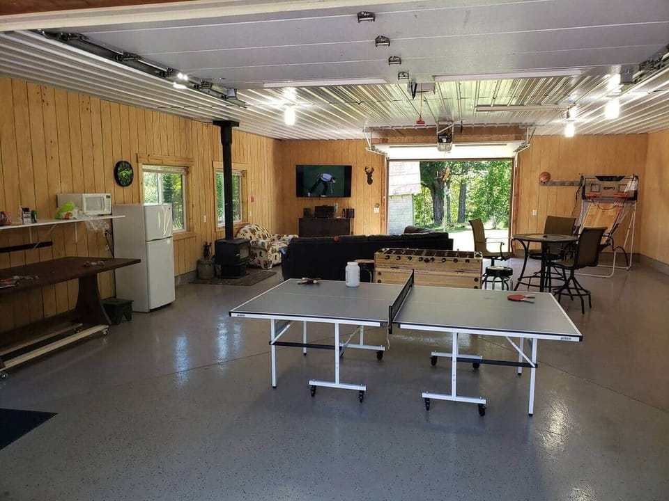 Check out the 30x 40 game room! Super insulated so stays cool inPing Pong, all kinds of board games.