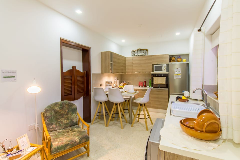 Kitchen and dining area