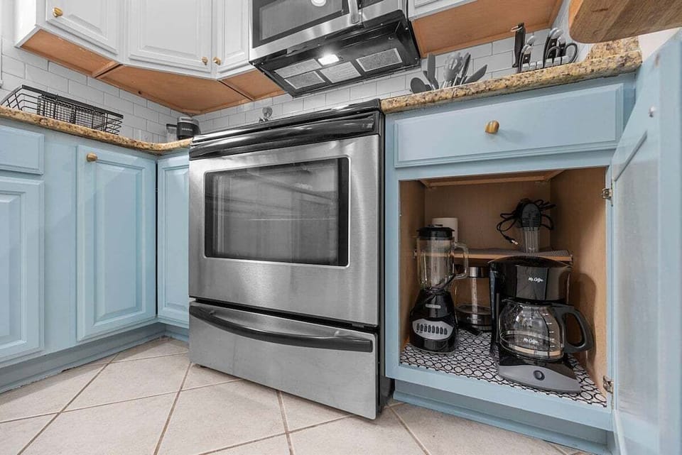Enjoy the convenience of cooking in our well-equipped kitchen, boasting cooking amenities that cater to both novice chefs and seasoned cooks alike