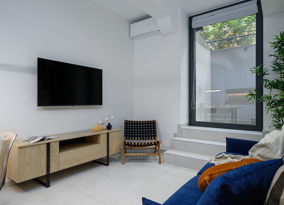 City Room | Living area | LED TV, Netflix, streaming services