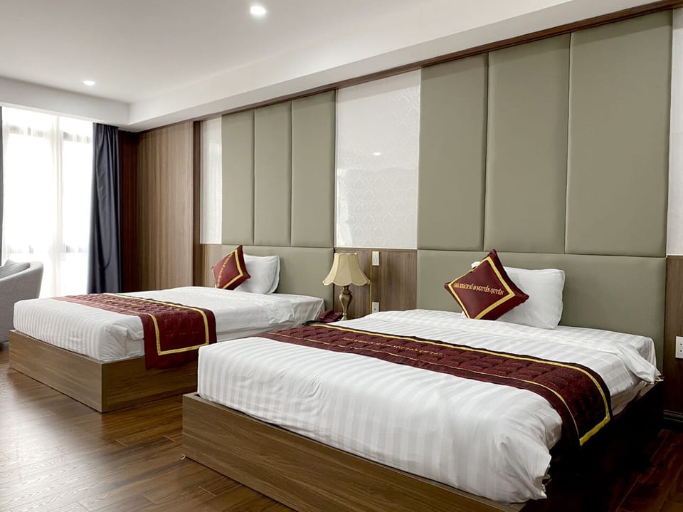 Deluxe Double Room Single Use | Premium bedding, in-room safe, individually furnished, desk