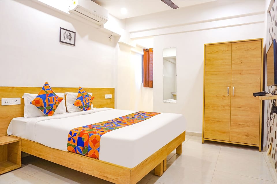 Classic Room | Desk, free WiFi, bed sheets