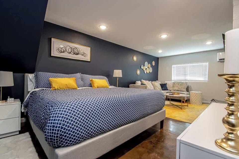 The king size bed, memory foam mattress, and plush linens will make you want to stay in bed.