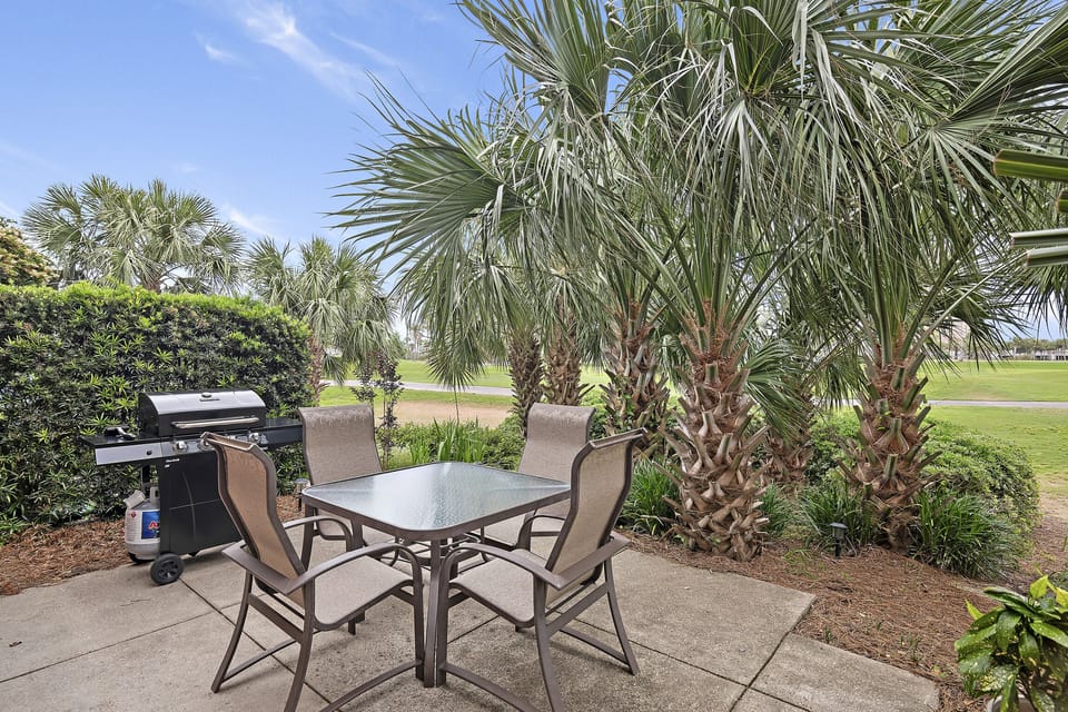 Outdoor Patio & BBQ Grill