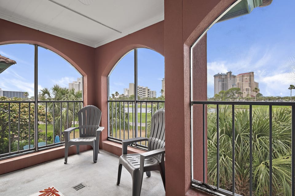 Screened Balcony