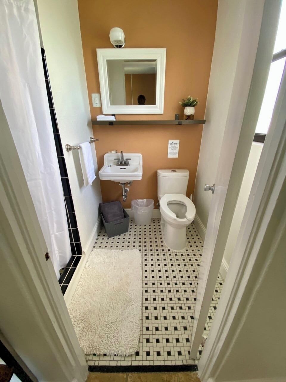 Comfort Single Room | Individually decorated, individually furnished, free WiFi, bed sheets