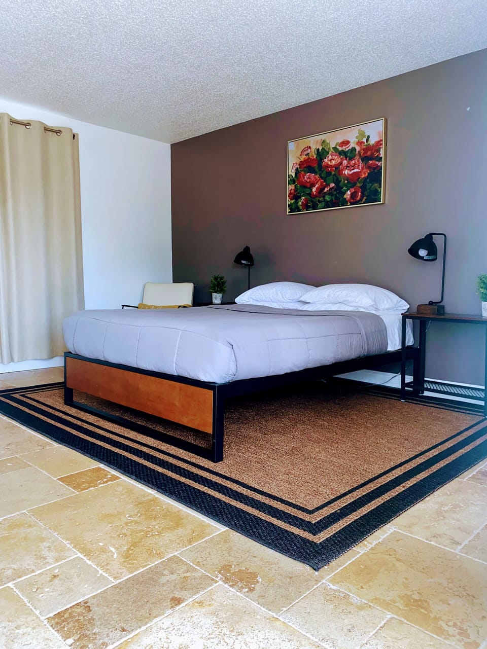 Economy Room 7 | Free WiFi, bed sheets