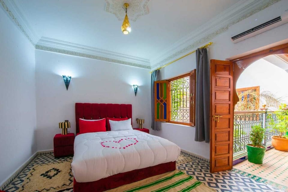 Sherazade | Egyptian cotton sheets, premium bedding, individually decorated