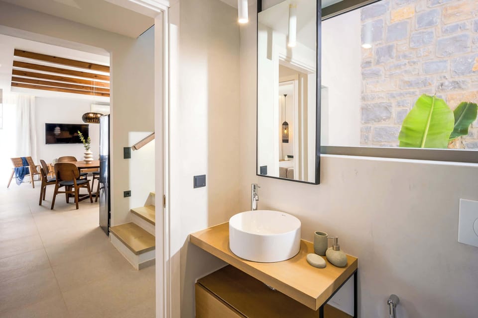 Bathroom area on the ground floor