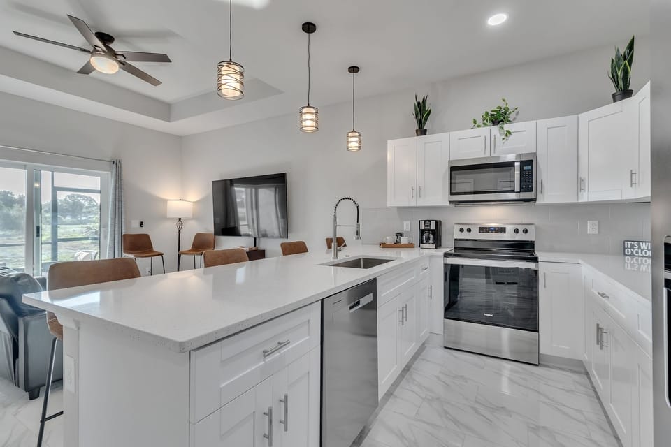 Duplex, 3 Bedrooms | Private kitchen | Fridge, oven, coffee/tea maker, toaster