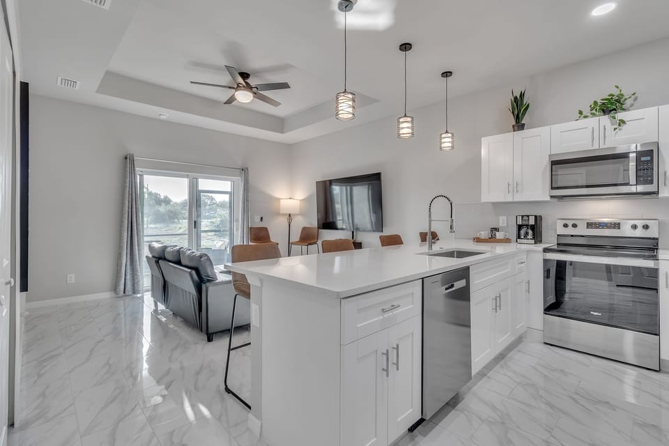 Duplex, 3 Bedrooms | Private kitchen | Fridge, oven, coffee/tea maker, toaster