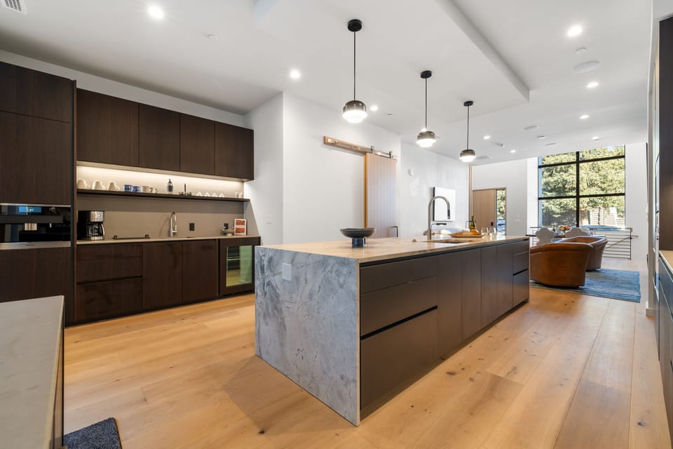 Luxury Townhome | Private kitchen | Fridge, microwave, oven, dishwasher
