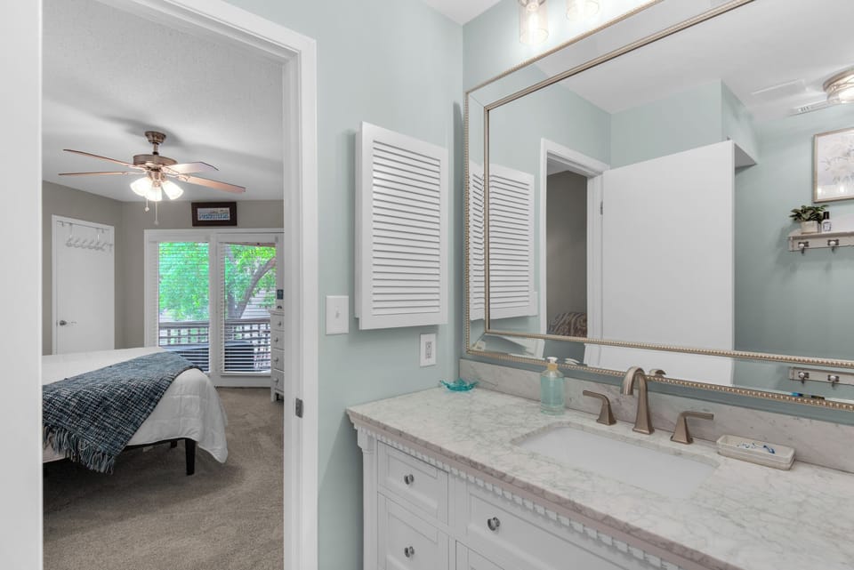 Primary ensuite bathroom