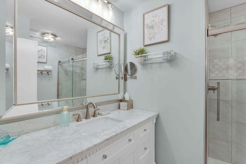 Primary ensuite bathroom