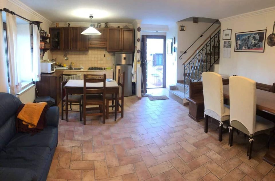 House, 3 Bedrooms, Smoking, Balcony | Lounge