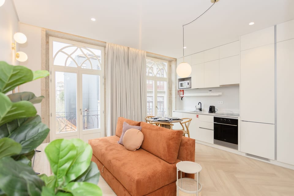 Superior Apartment | Living area | 42-inch flat-screen TV with cable channels