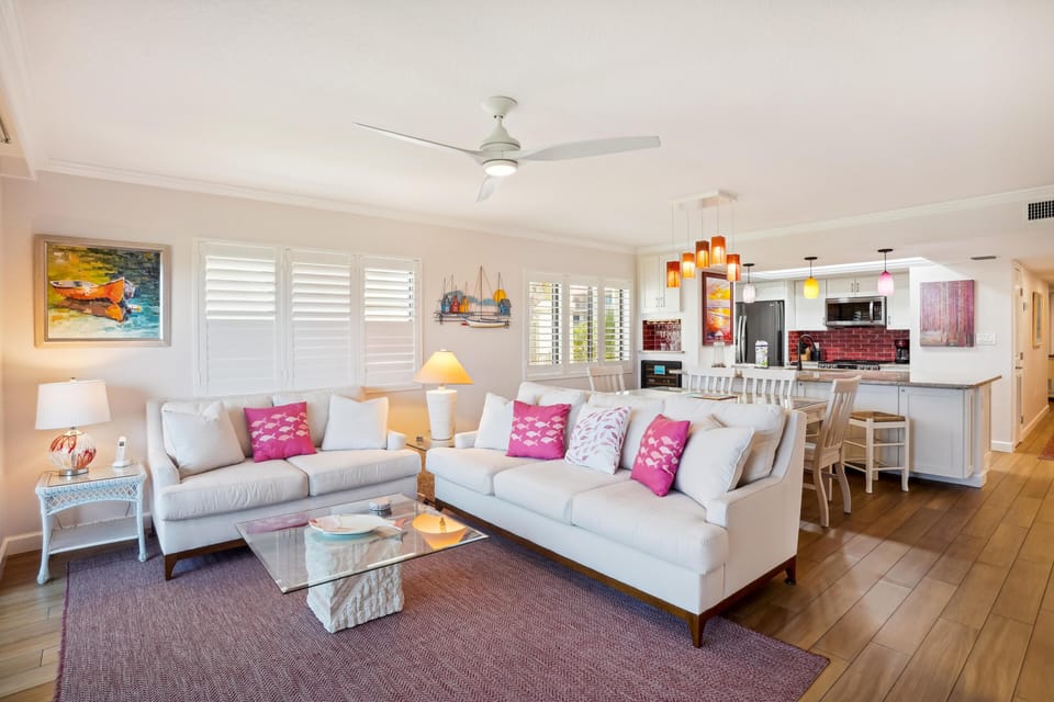 Condo, Multiple Beds (Land's End 7-206 Beach Front - Premie) | Living area | TV