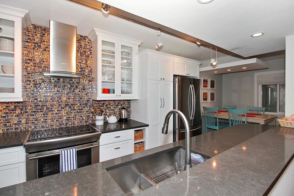 Condo, Multiple Beds (Land's End 7-405 Beach Front - Premie) | Private kitchen | Oven, toaster