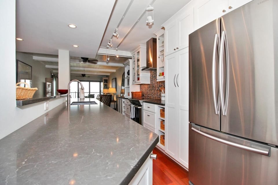 Condo, Multiple Beds (Land's End 7-405 Beach Front - Premie) | Private kitchen | Oven, toaster