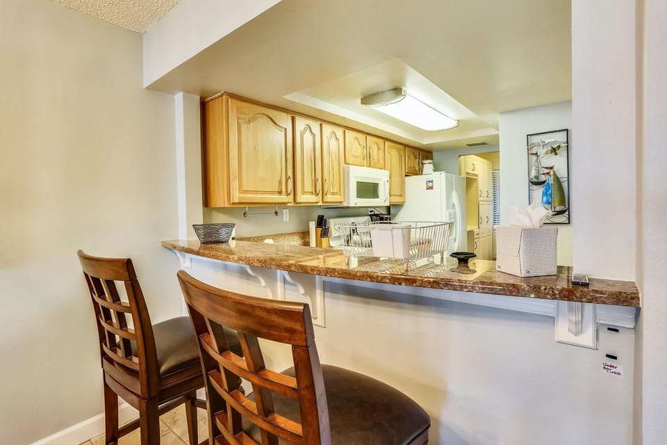 Condo, Multiple Beds (Land's End 9-403 Beach Front - Premie) | Private kitchen | Oven, toaster