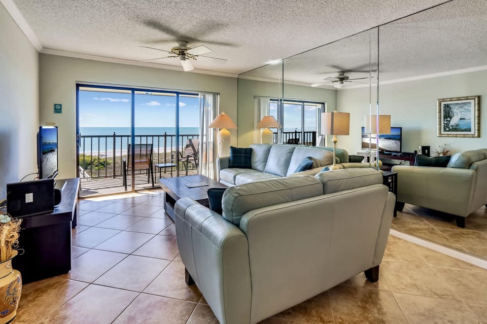 Condo, Multiple Beds (Land's End 9-404 Beach Front - Premie) | Living area | TV