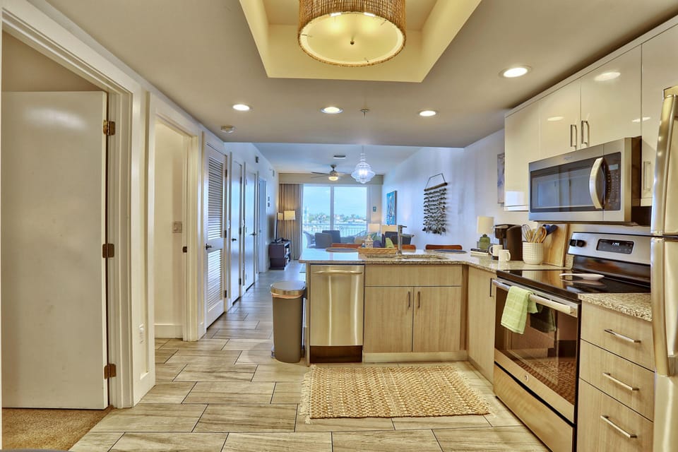 Condo, Multiple Beds (Oceana 204 East) | Private kitchen | Oven, toaster