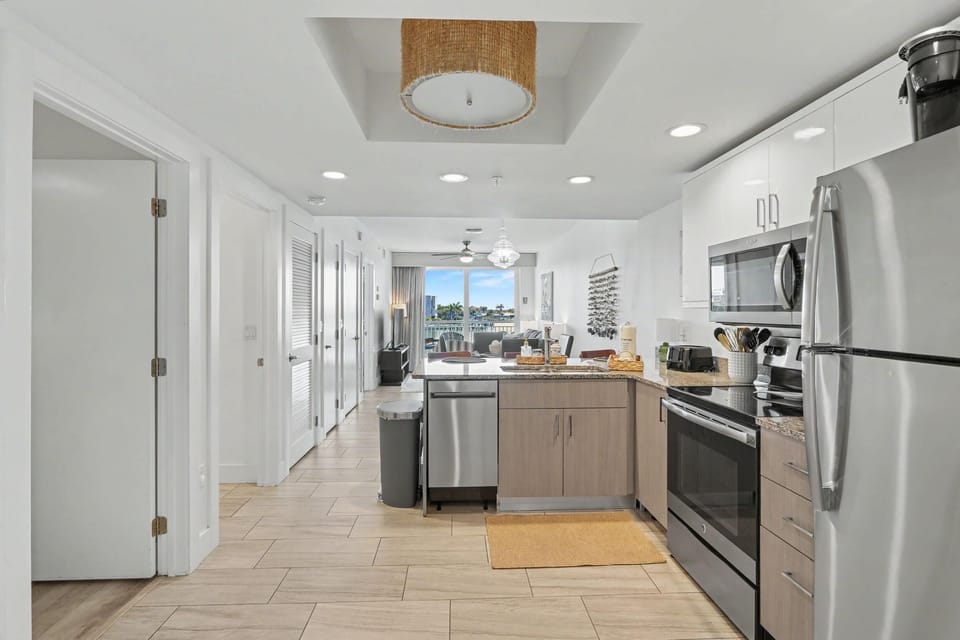 Condo, Multiple Beds (Oceana 204 East) | Private kitchen | Oven, toaster