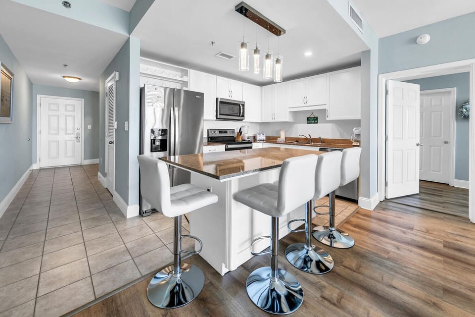 Eat-in bar seating