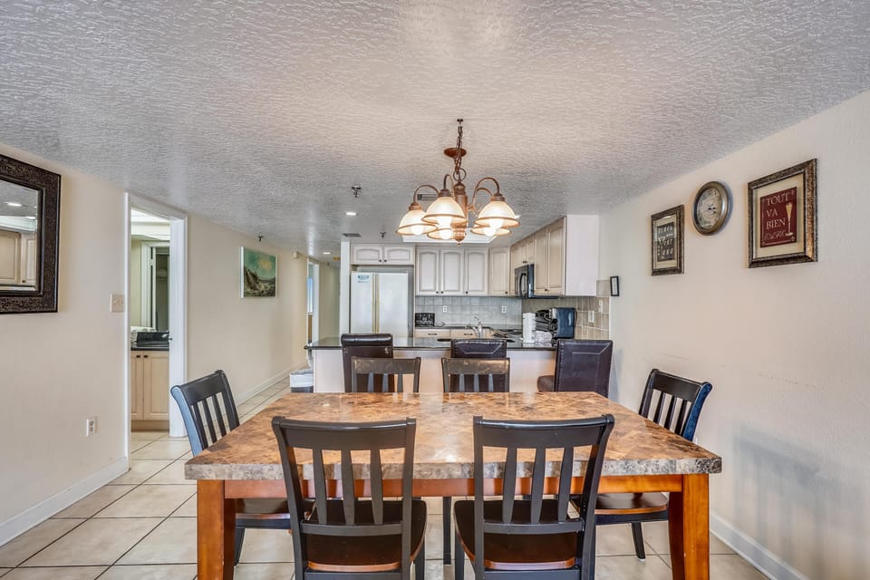 Condo, Multiple Beds (Sand Dollar 107) | Dining