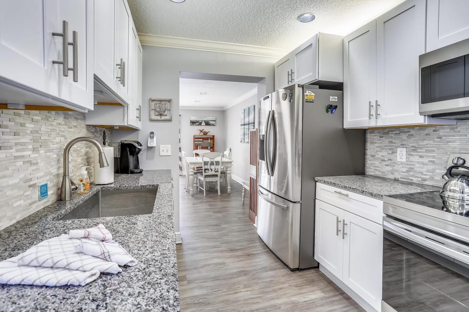 House, Multiple Beds (Sea Shell 14 - Premier) | Private kitchen | Oven