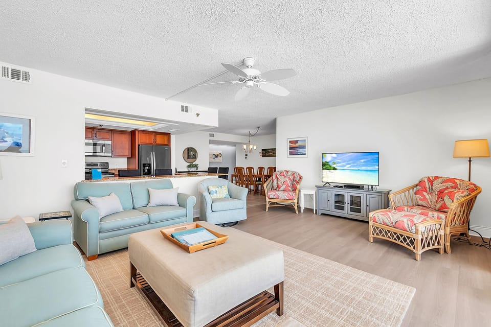 Condo, 1 King Bed with Sofa bed (Trillium 2C - Premier) | Living area | TV