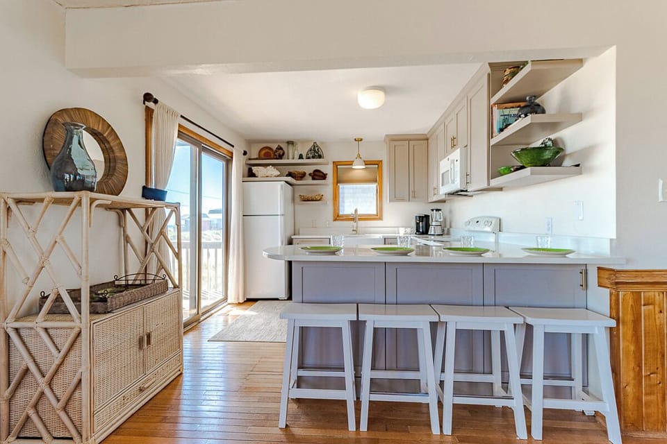 Mid Level Kitchen