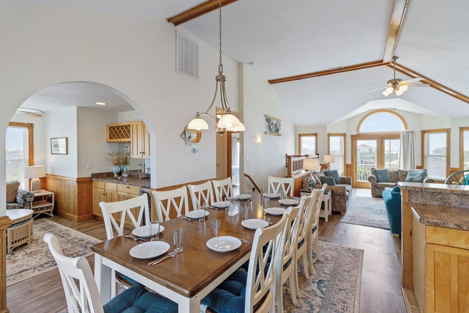Top Level Dining Area