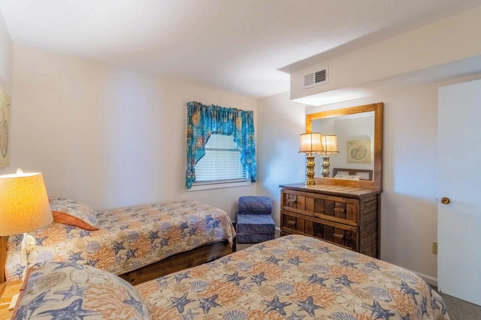 Twin Bedroom