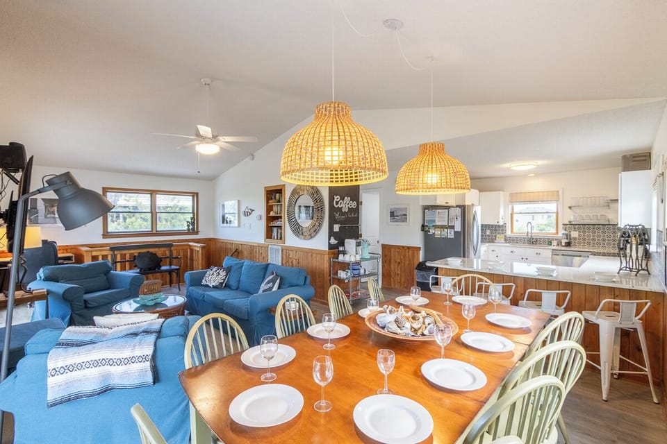 Top Level Dining Area