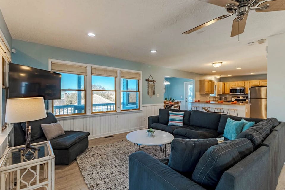 Mid Level Living Area