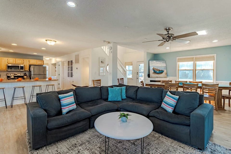 Mid Level Living Area