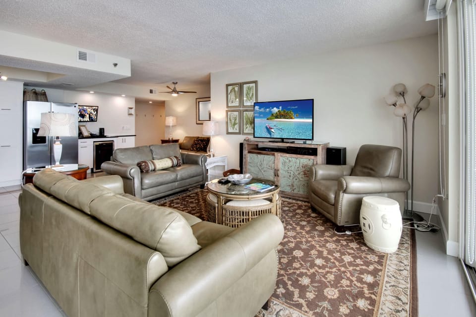 Condo, Multiple Beds (Trillium 5C - Premier) | Living area | TV