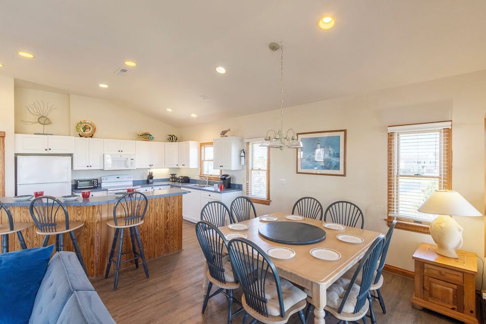 Top Level Dining Area