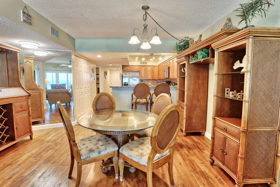 Condo, Multiple Beds (Villa Madeira 404 - Premier) | Dining