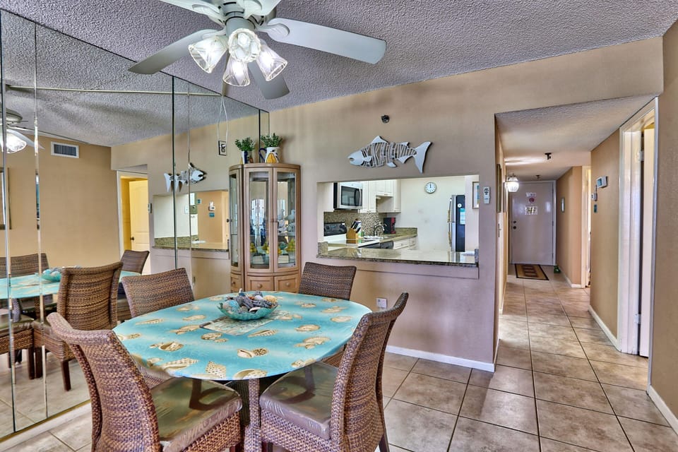 Condo, 1 King Bed with Sofa bed (Villa Madeira 506 - Premier) | Dining