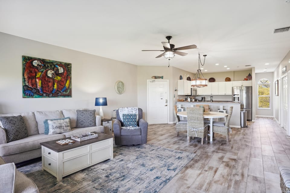 Condo, Multiple Beds (Mariner's Pointe 701) | Living area | TV