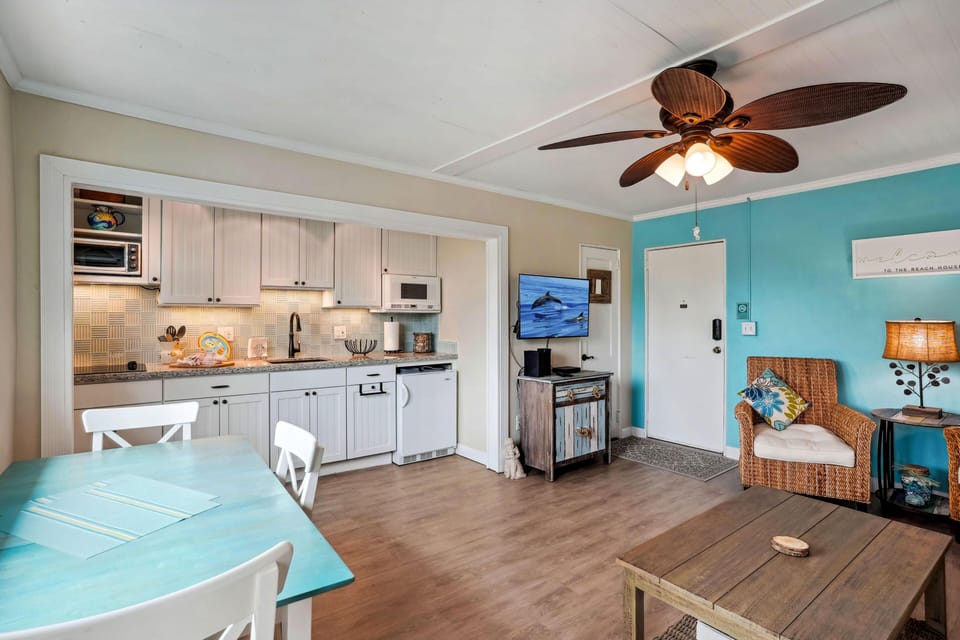 Condo, 1 Queen Bed with Sofa bed (Friendly Native 507) | Interior