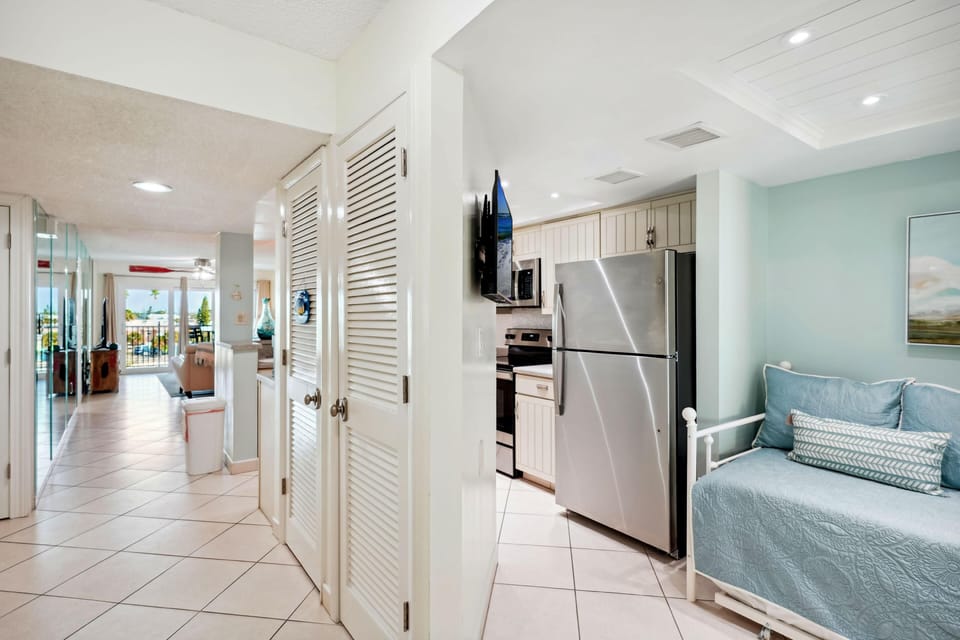 Condo, Multiple Beds (Land's End 3-405 Bay Front - Premier) | Interior