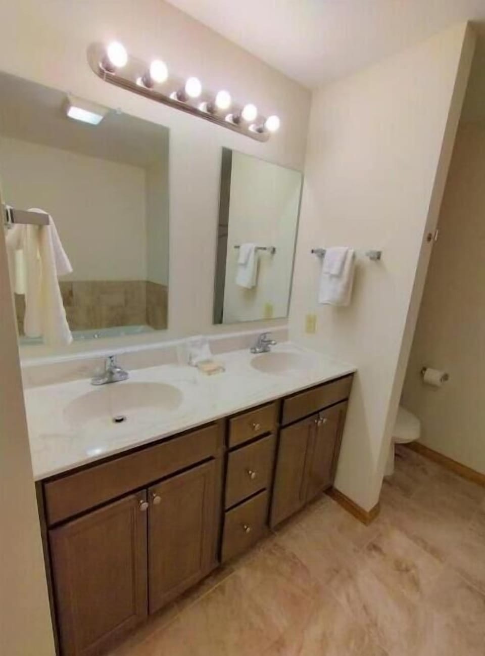 Main bathroom