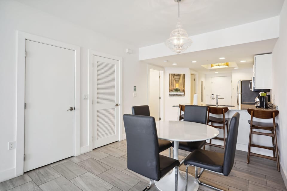 Condo, Multiple Beds (Oceana 305 East) | Dining