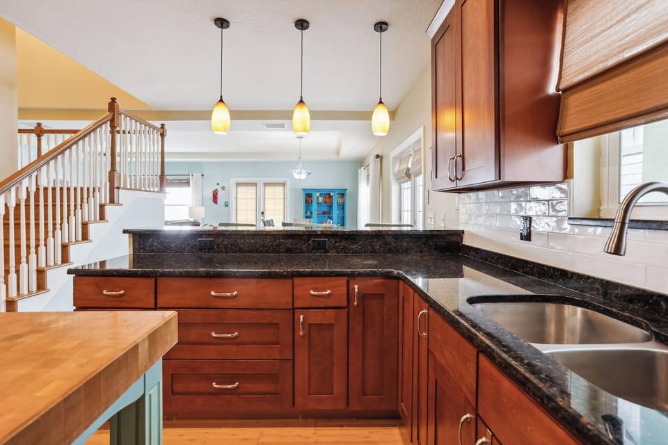 House, Multiple Beds (Gulfport Getaway) | Private kitchen | Oven, toaster
