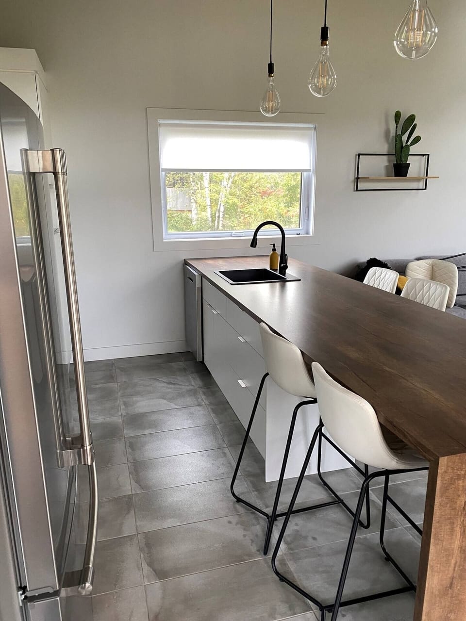 View of the big island in the kitchen