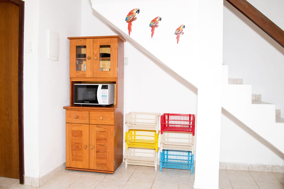 Comfort Apartment, 2 Bedrooms, Kitchen, Partial Sea View | Microwave