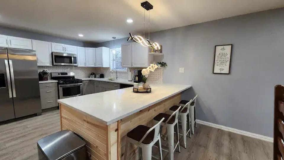Kitchen Counter Area